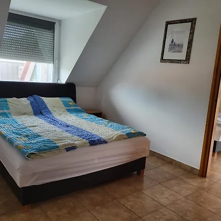 Mit Pool Direkt Am Balatonmariafurdo